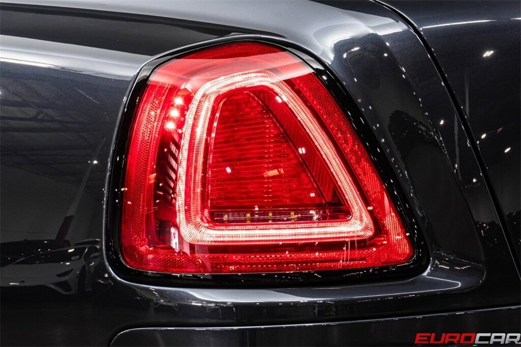 2019 Rolls-Royce Ghost  *STARLIGHT HEADLINER * IMMACULATE CONDITION* - Photo 21 - Costa Mesa, CA 92626