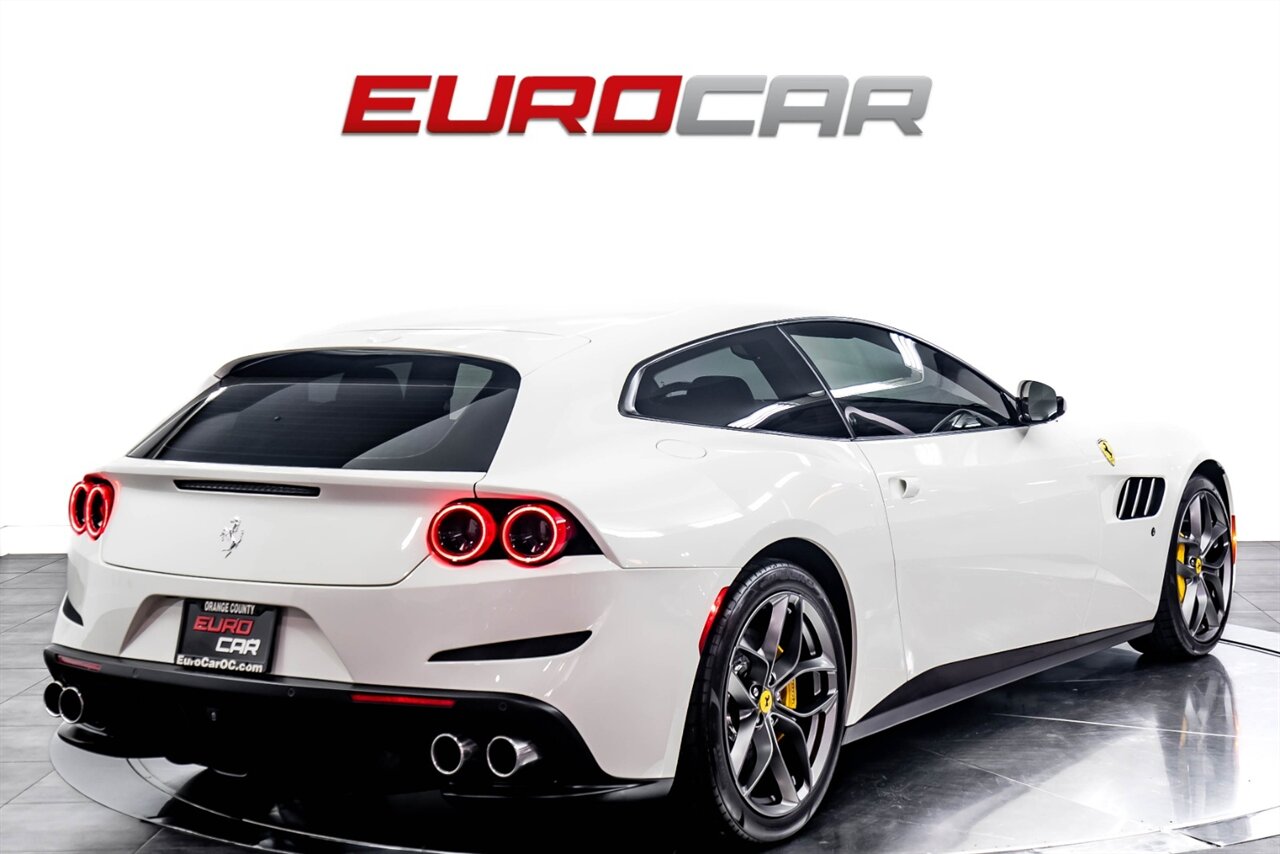 2018 Ferrari GTC4Lusso  *CARBON STEERING WHEEL * BEAUTIFUL SPEC* - Photo 5 - Costa Mesa, CA 92626