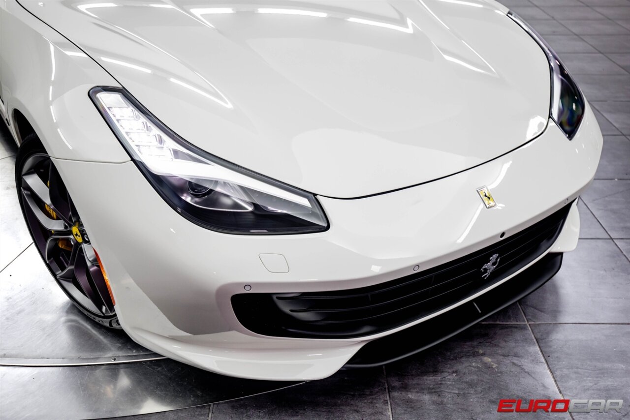 2018 Ferrari GTC4Lusso  *CARBON STEERING WHEEL * BEAUTIFUL SPEC* - Photo 10 - Costa Mesa, CA 92626