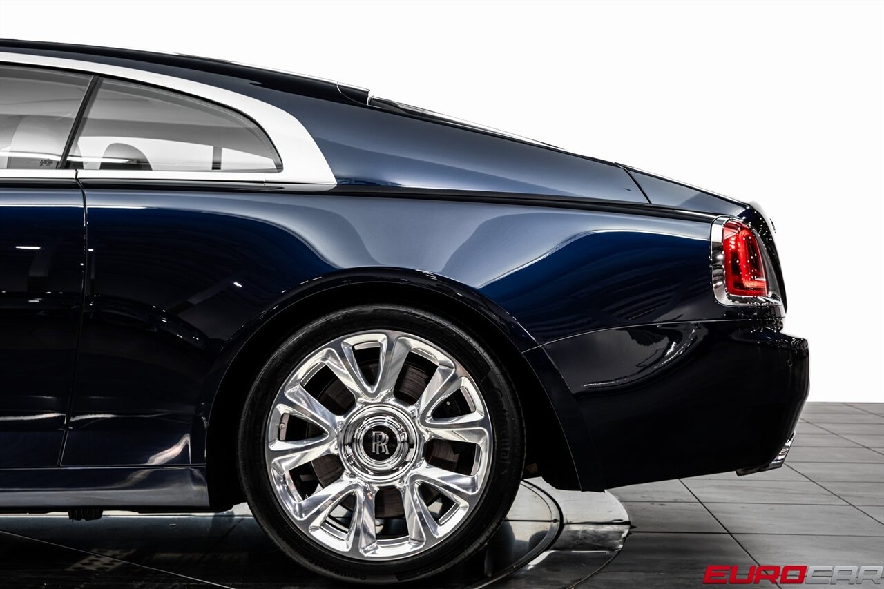 2017 Rolls-Royce Wraith *TWO-TONE INTERIOR * IMMACULATE CONDITION* - Photo 16 - Costa Mesa, CA 92626