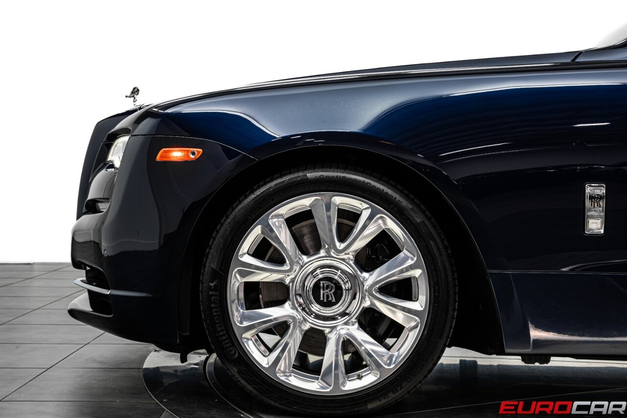 2017 Rolls-Royce Wraith *TWO-TONE INTERIOR * IMMACULATE CONDITION* - Photo 14 - Costa Mesa, CA 92626