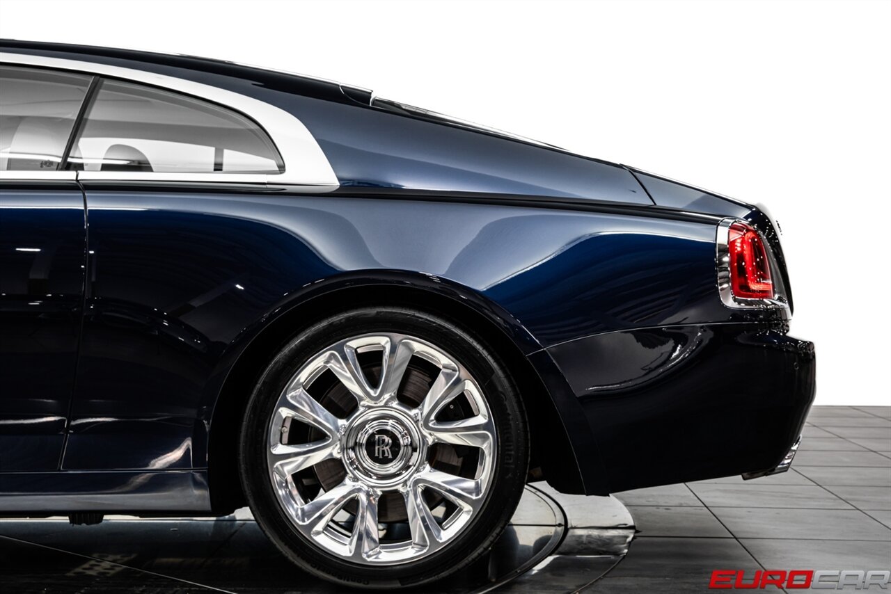 2017 Rolls-Royce Wraith *TWO-TONE INTERIOR * IMMACULATE CONDITION* - Photo 16 - Costa Mesa, CA 92626