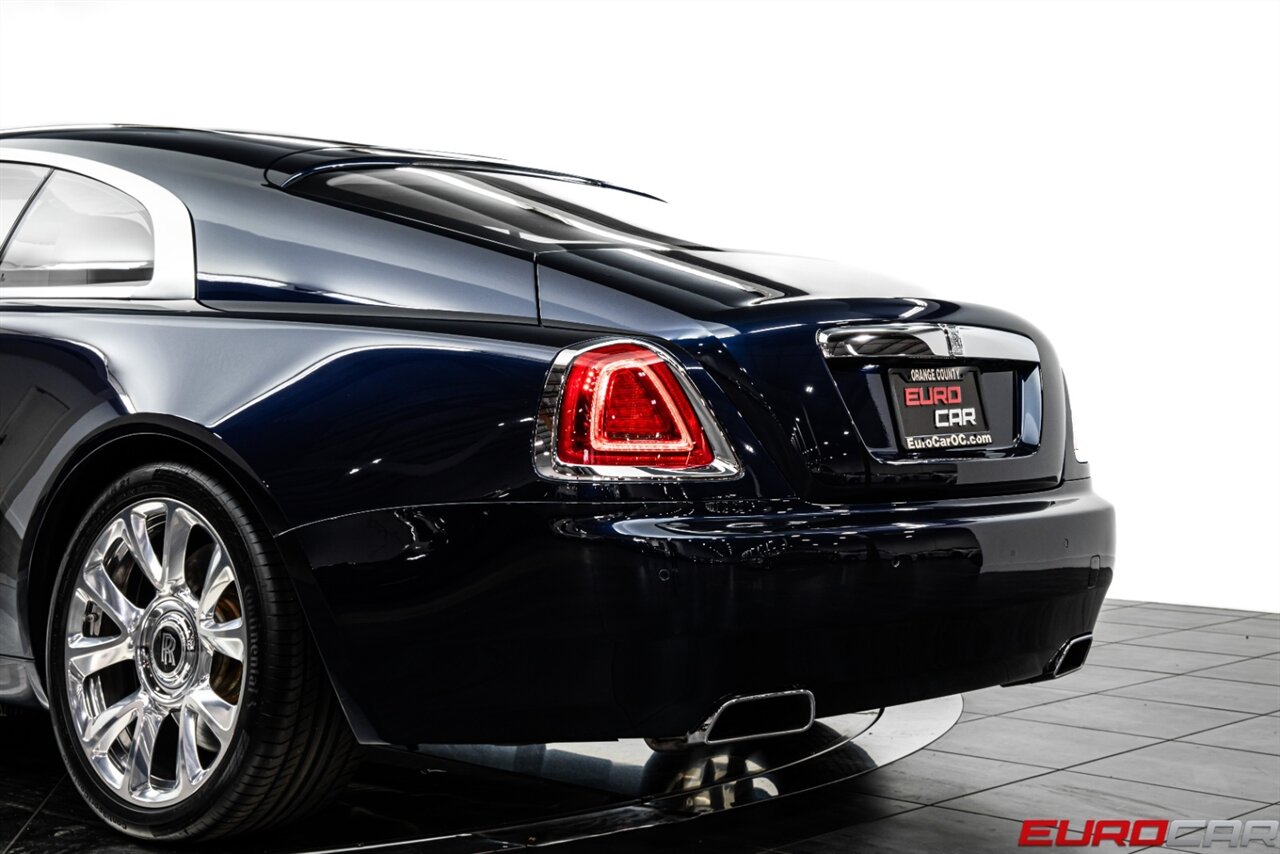2017 Rolls-Royce Wraith *TWO-TONE INTERIOR * IMMACULATE CONDITION* - Photo 17 - Costa Mesa, CA 92626