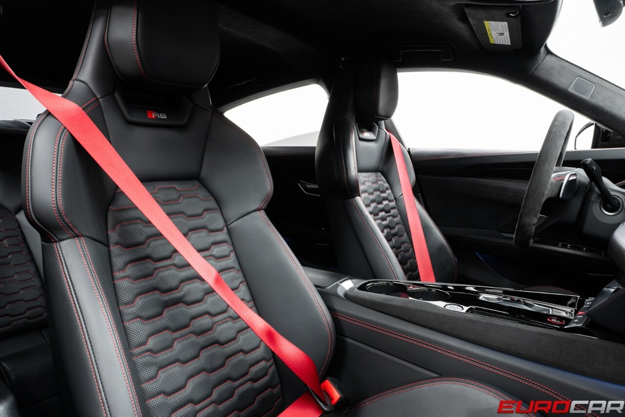 2022 Audi RS e-tron GT quattro  * $149840.00 MSRP * CARBON FIBER* - Photo 37 - Costa Mesa, CA 92626