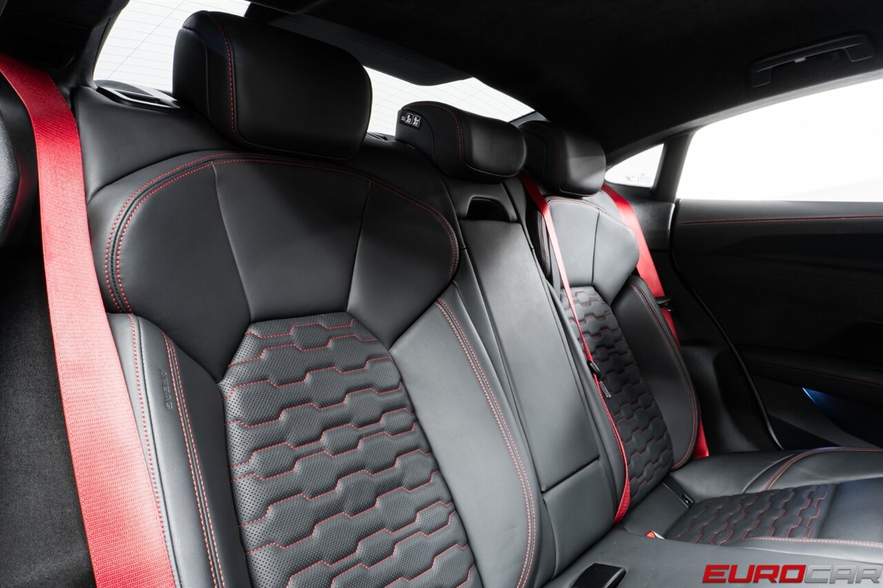 2022 Audi RS e-tron GT quattro  * $149840.00 MSRP * CARBON FIBER* - Photo 39 - Costa Mesa, CA 92626