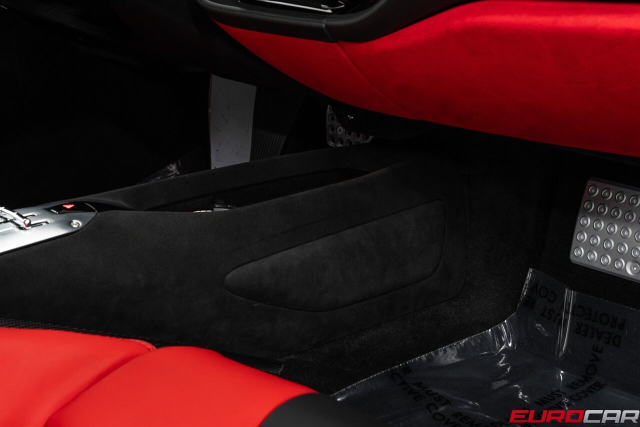 2022 Ferrari SF90 Stradale *CARBON FIBER LED STEERING WHEEL * CARBON FIBER WHEELS * FRONT PPF* - Photo 44 - Costa Mesa, CA 92626