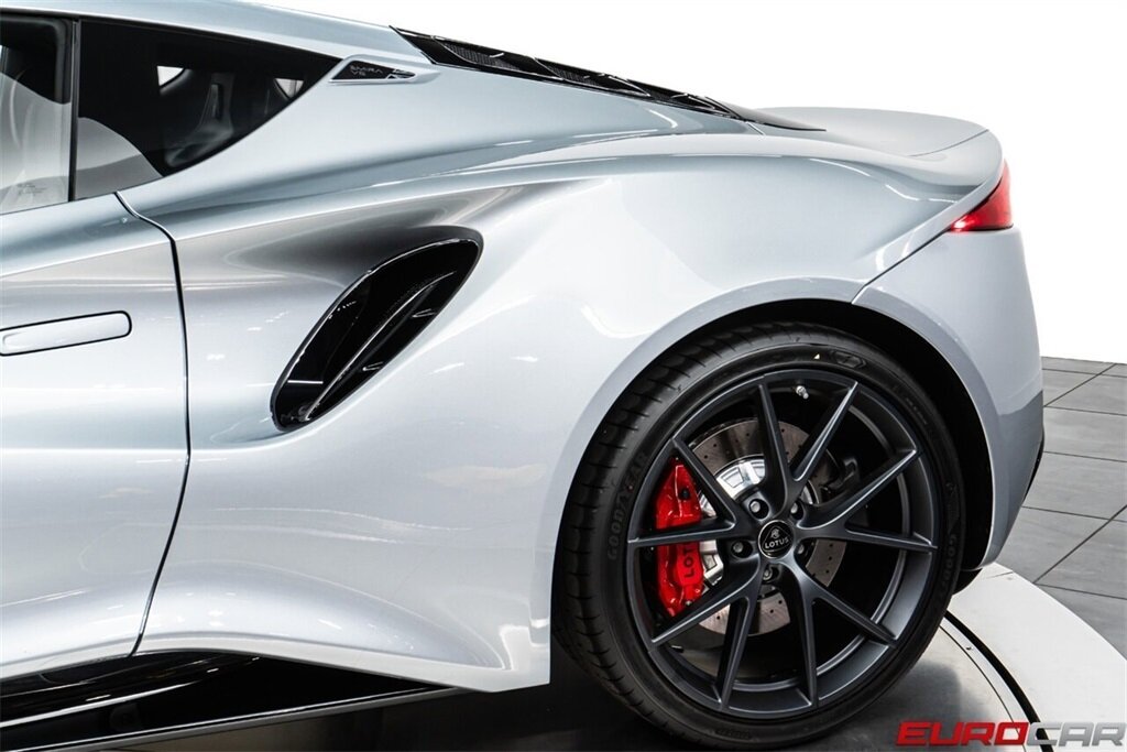 2025 Lotus Emira V6  *AUTOMATIC TRANSMISSION * NEW CAR* - Photo 14 - Costa Mesa, CA 92626