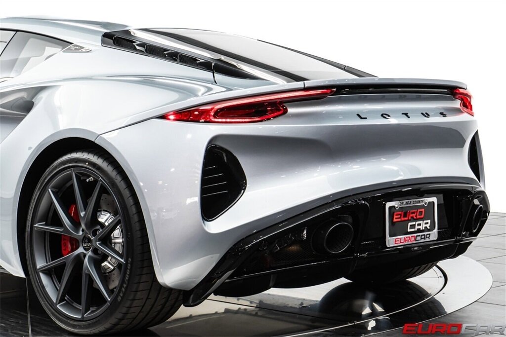 2025 Lotus Emira V6  *AUTOMATIC TRANSMISSION * NEW CAR* - Photo 16 - Costa Mesa, CA 92626