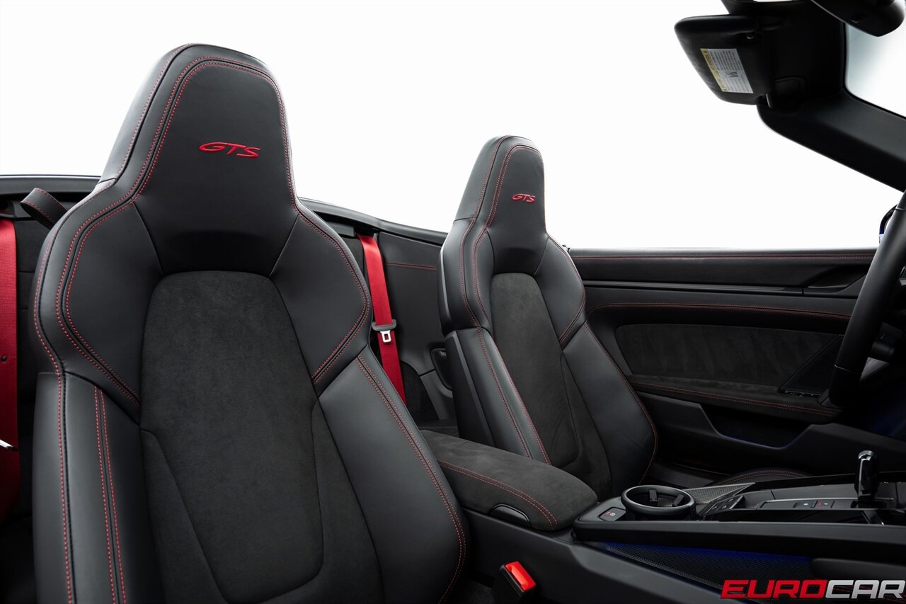 2024 Porsche 911 Carrera GTS *FRONT AXLE LIFT * PREMIUM PACKAGE*   - Photo 39 - Costa Mesa, CA 92626