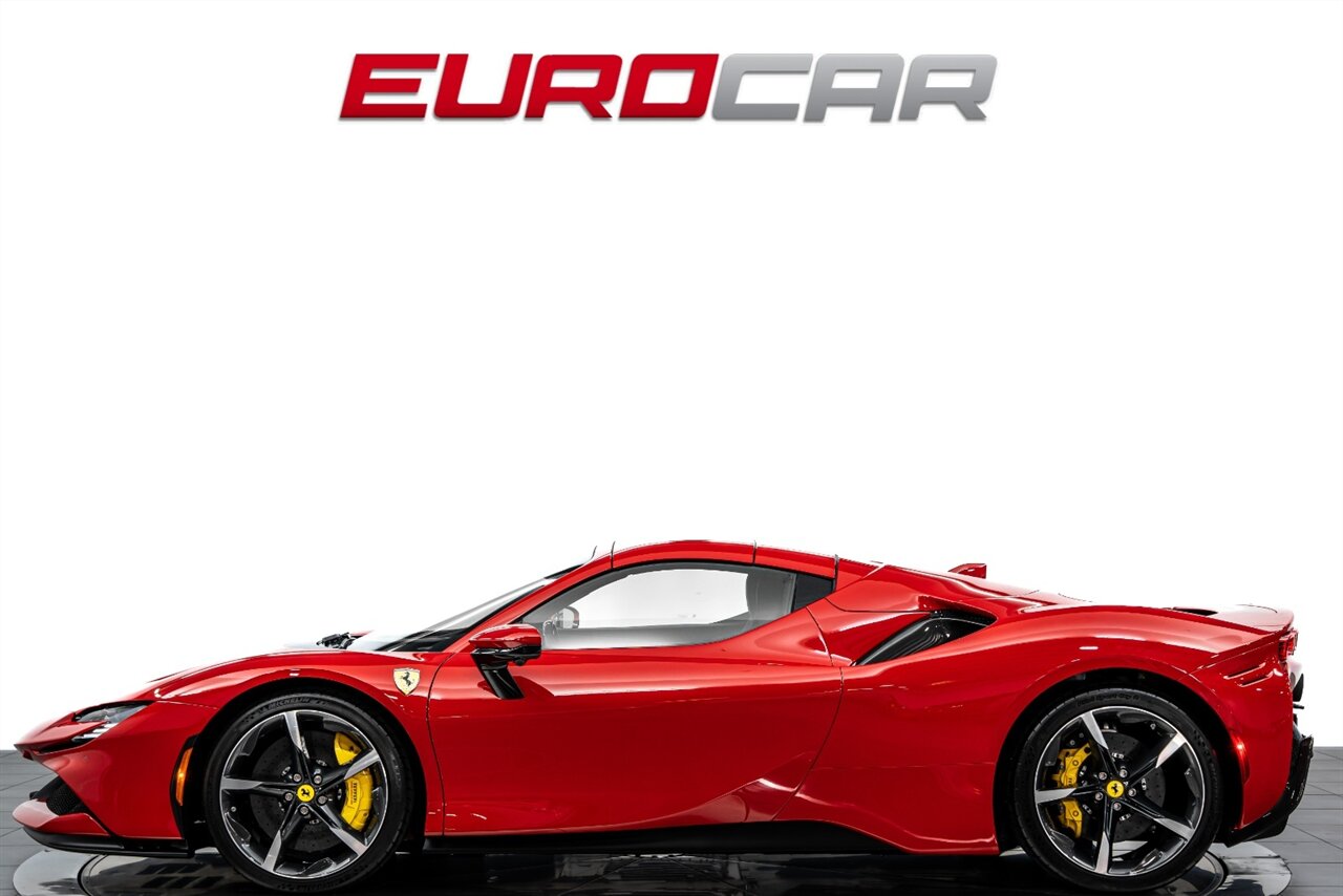 2023 Ferrari SF90 Spider  *CARBON OPTIONS * SUSPENSION LIFTER* - Photo 3 - Costa Mesa, CA 92626