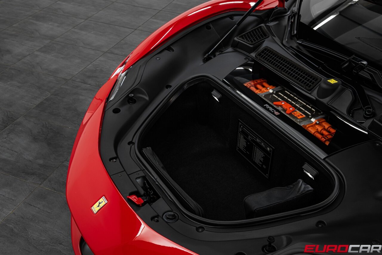 2023 Ferrari SF90 Spider  *CARBON OPTIONS * SUSPENSION LIFTER* - Photo 13 - Costa Mesa, CA 92626