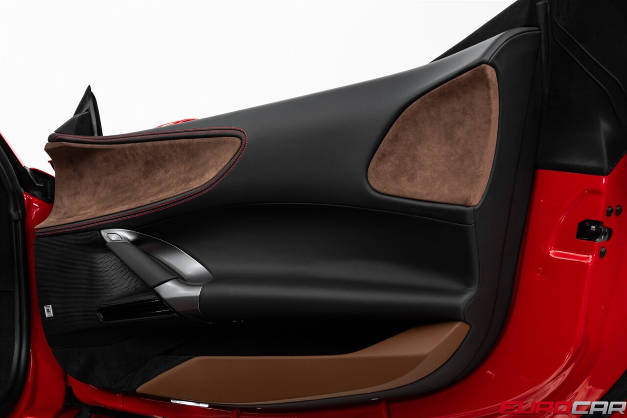 2023 Ferrari SF90 Spider  *CARBON OPTIONS * SUSPENSION LIFTER* - Photo 29 - Costa Mesa, CA 92626