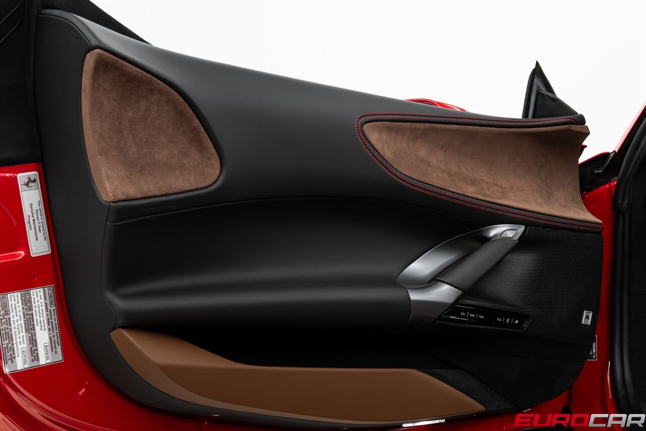 2023 Ferrari SF90 Spider  *CARBON OPTIONS * SUSPENSION LIFTER* - Photo 30 - Costa Mesa, CA 92626