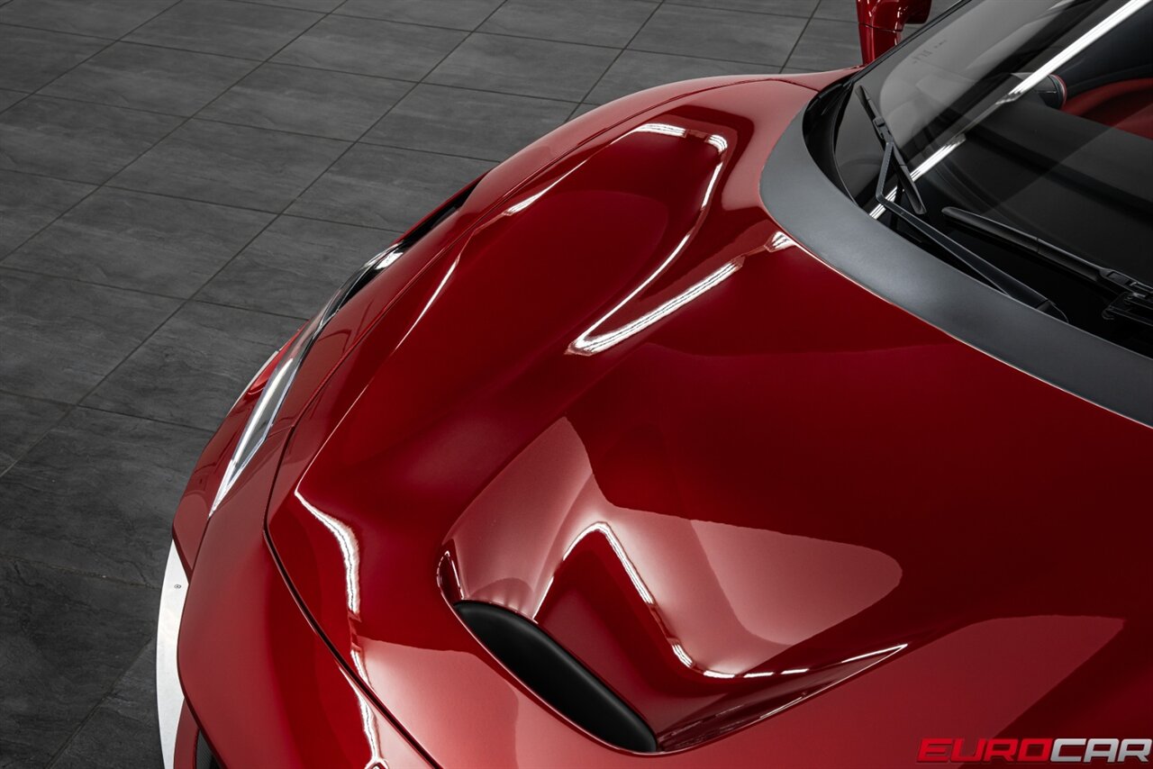 2022 Ferrari F8 Spider *MASSIVE CARBON OPTIONS * FRONT PPF* - Photo 11 - Costa Mesa, CA 92626