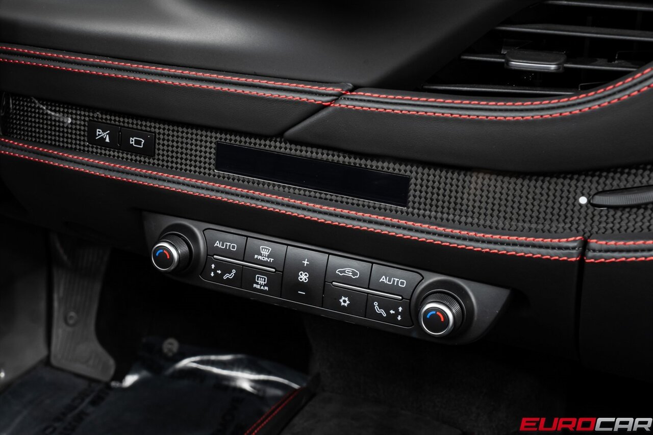 2022 Ferrari F8 Spider  *CARBON FIBER LED STEERING WHEEL * DAYTONA RACING SEATS* - Photo 37 - Costa Mesa, CA 92626