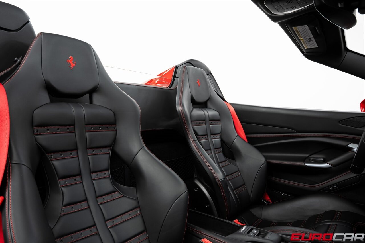 2022 Ferrari F8 Spider  *CARBON FIBER LED STEERING WHEEL * DAYTONA RACING SEATS* - Photo 44 - Costa Mesa, CA 92626