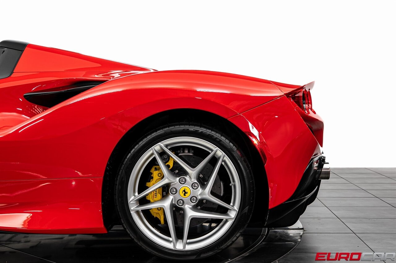 2022 Ferrari F8 Spider  *CARBON FIBER LED STEERING WHEEL * DAYTONA RACING SEATS* - Photo 21 - Costa Mesa, CA 92626