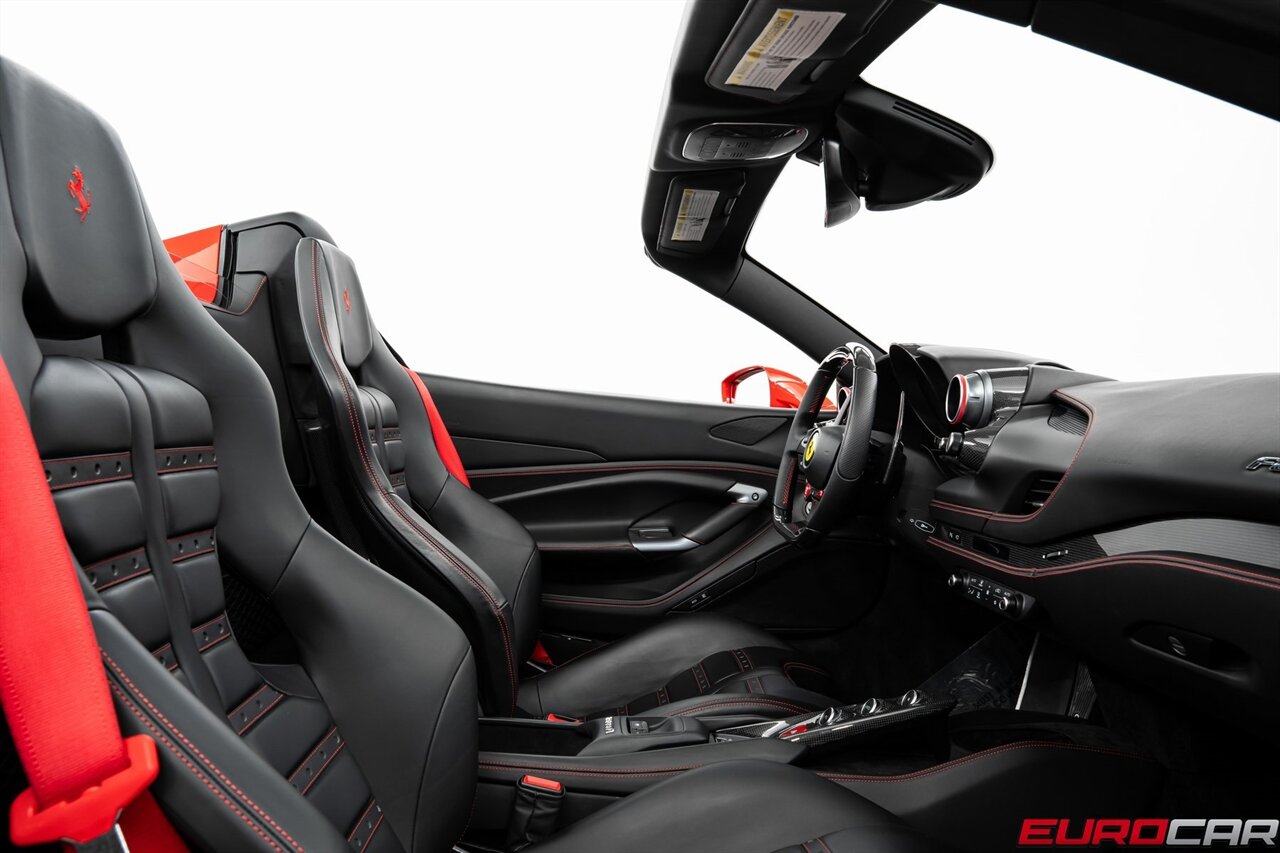 2022 Ferrari F8 Spider  *CARBON FIBER LED STEERING WHEEL * DAYTONA RACING SEATS* - Photo 43 - Costa Mesa, CA 92626