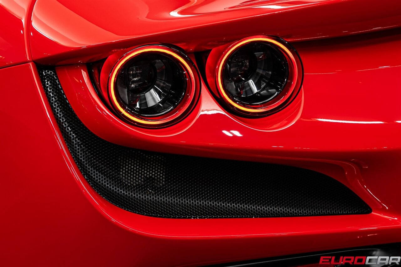 2022 Ferrari F8 Spider  *CARBON FIBER LED STEERING WHEEL * DAYTONA RACING SEATS* - Photo 25 - Costa Mesa, CA 92626