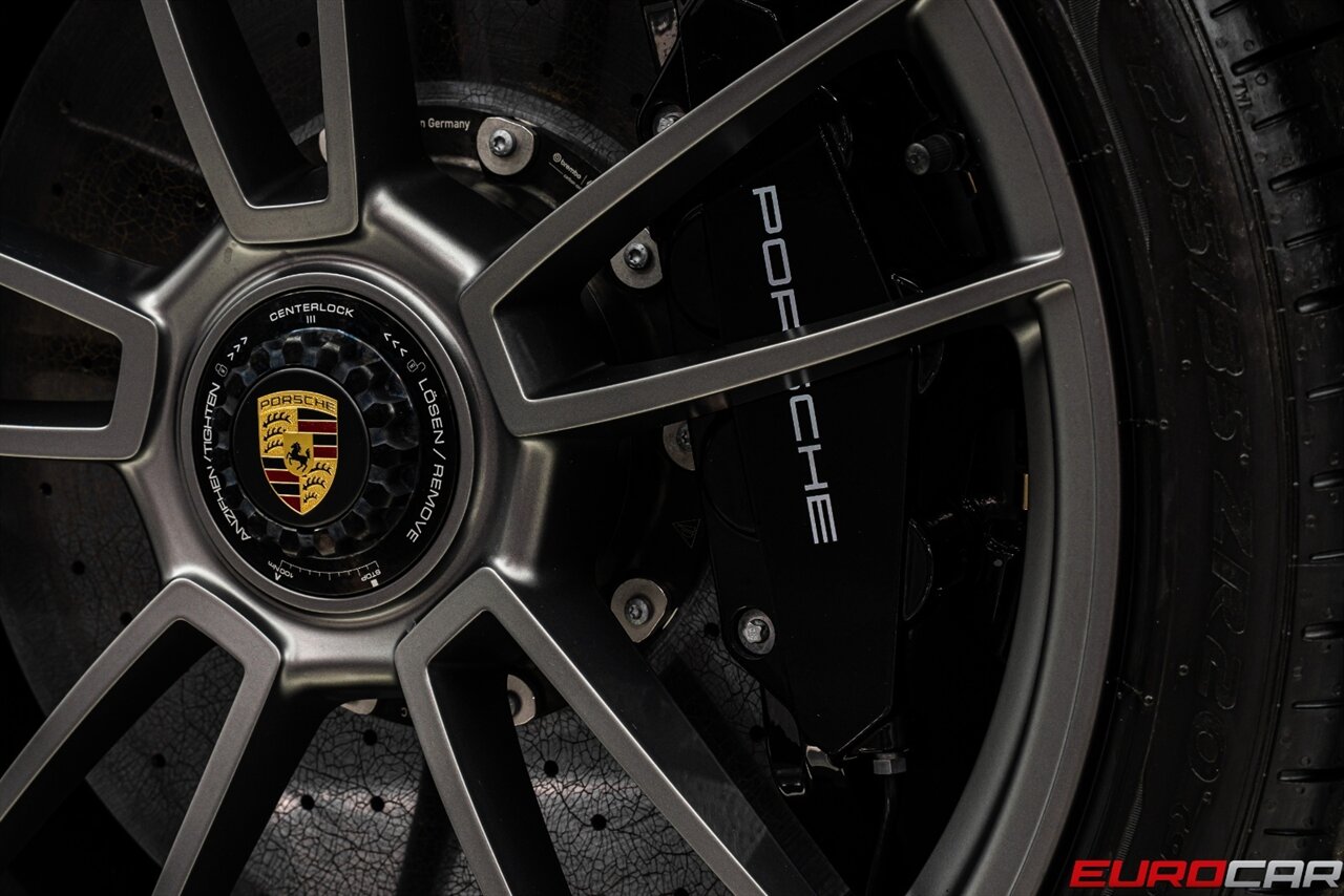 2025 Porsche 911 Turbo S *SPORT DESIGN PACKAGE * SPORT EXHAUST SYSTEM * FRONT LIFT* - Photo 24 - Costa Mesa, CA 92626