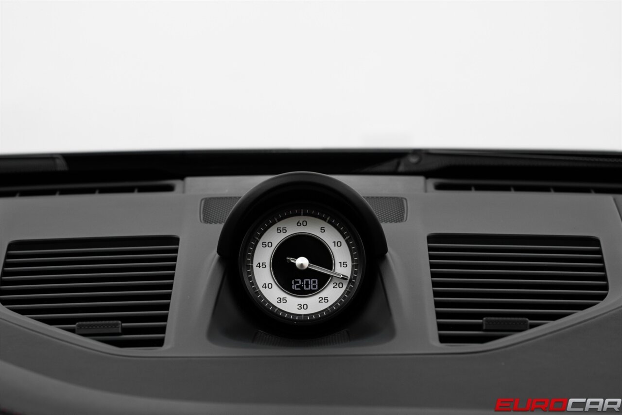 2025 Porsche 911 Turbo S *SPORT DESIGN PACKAGE * SPORT EXHAUST SYSTEM * FRONT LIFT* - Photo 33 - Costa Mesa, CA 92626
