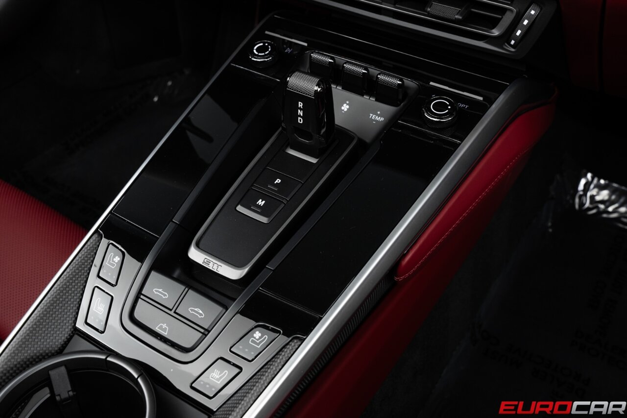 2025 Porsche 911 Turbo S *SPORT DESIGN PACKAGE * SPORT EXHAUST SYSTEM * FRONT LIFT* - Photo 36 - Costa Mesa, CA 92626