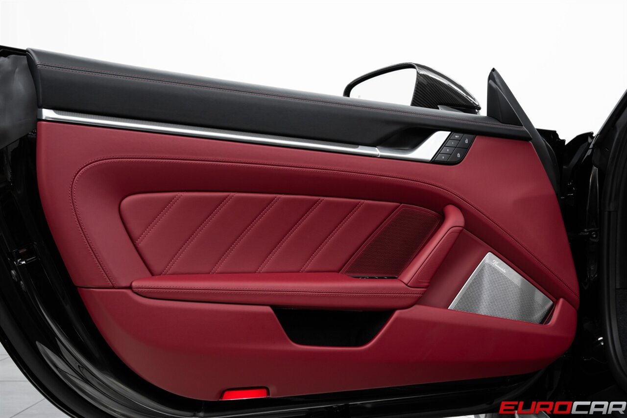 2025 Porsche 911 Turbo S *SPORT DESIGN PACKAGE * SPORT EXHAUST SYSTEM * FRONT LIFT* - Photo 26 - Costa Mesa, CA 92626