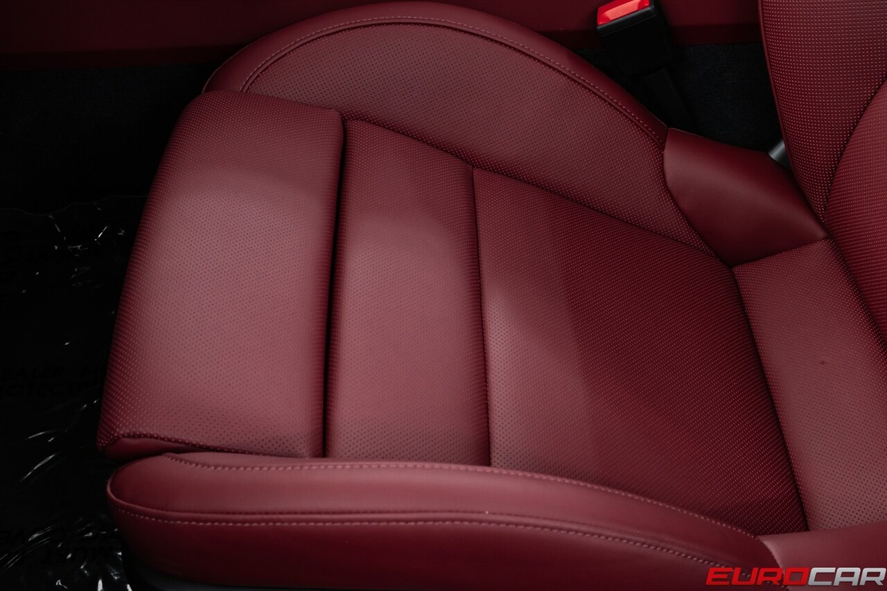 2025 Porsche 911 Turbo S *SPORT DESIGN PACKAGE * SPORT EXHAUST SYSTEM * FRONT LIFT* - Photo 46 - Costa Mesa, CA 92626