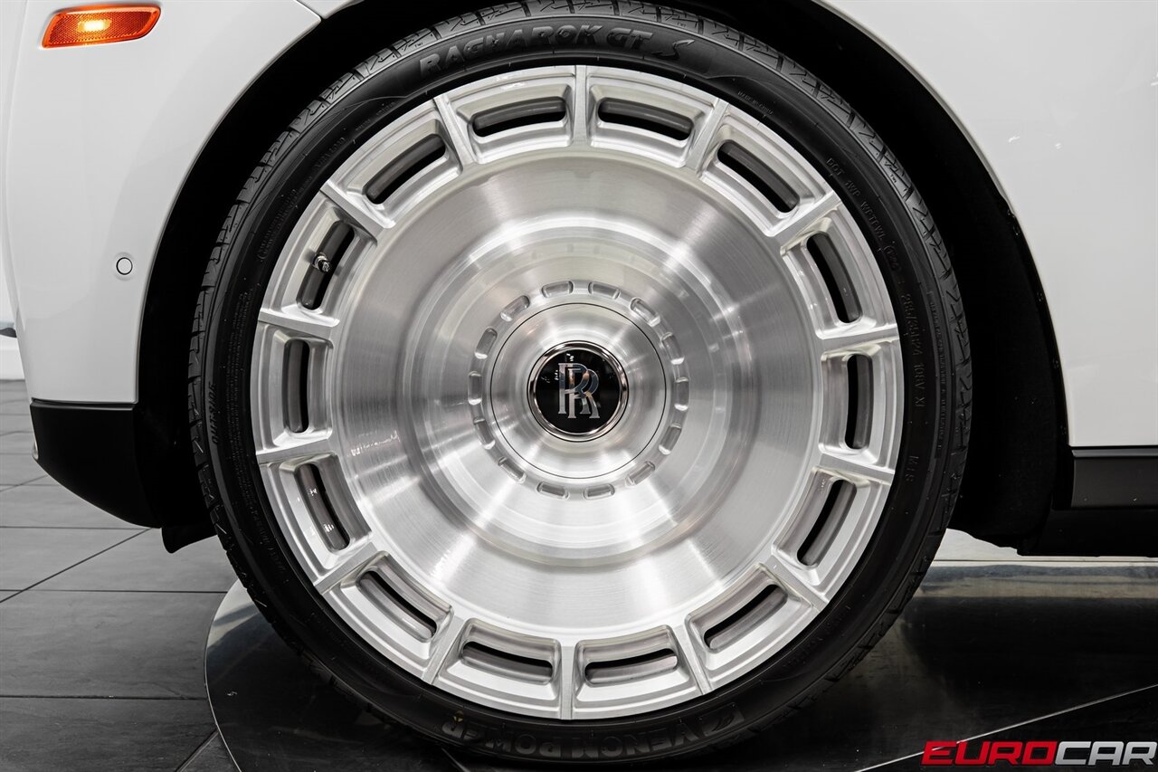 2024 Rolls-Royce Cullinan *BESPOKE INTERIOR * SHOOTING STAR HEADLINER*   - Photo 20 - Costa Mesa, CA 92626