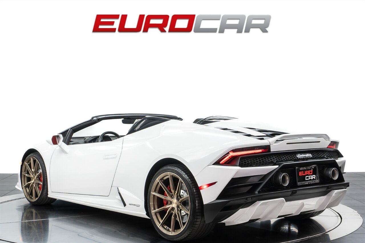 2022 Lamborghini Huracan EVO Spyder  *WHITE/WHITE SPEC * FRONT AXLE LIFT* - Photo 3 - Costa Mesa, CA 92626