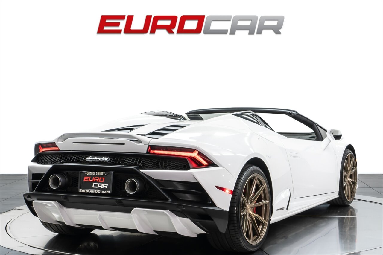 2022 Lamborghini Huracan EVO Spyder  *WHITE/WHITE SPEC * FRONT AXLE LIFT* - Photo 5 - Costa Mesa, CA 92626