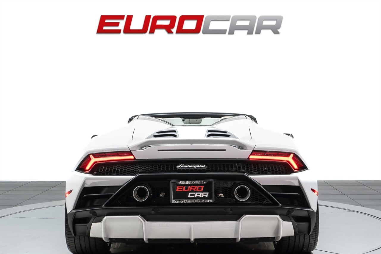 2022 Lamborghini Huracan EVO Spyder  *WHITE/WHITE SPEC * FRONT AXLE LIFT* - Photo 4 - Costa Mesa, CA 92626