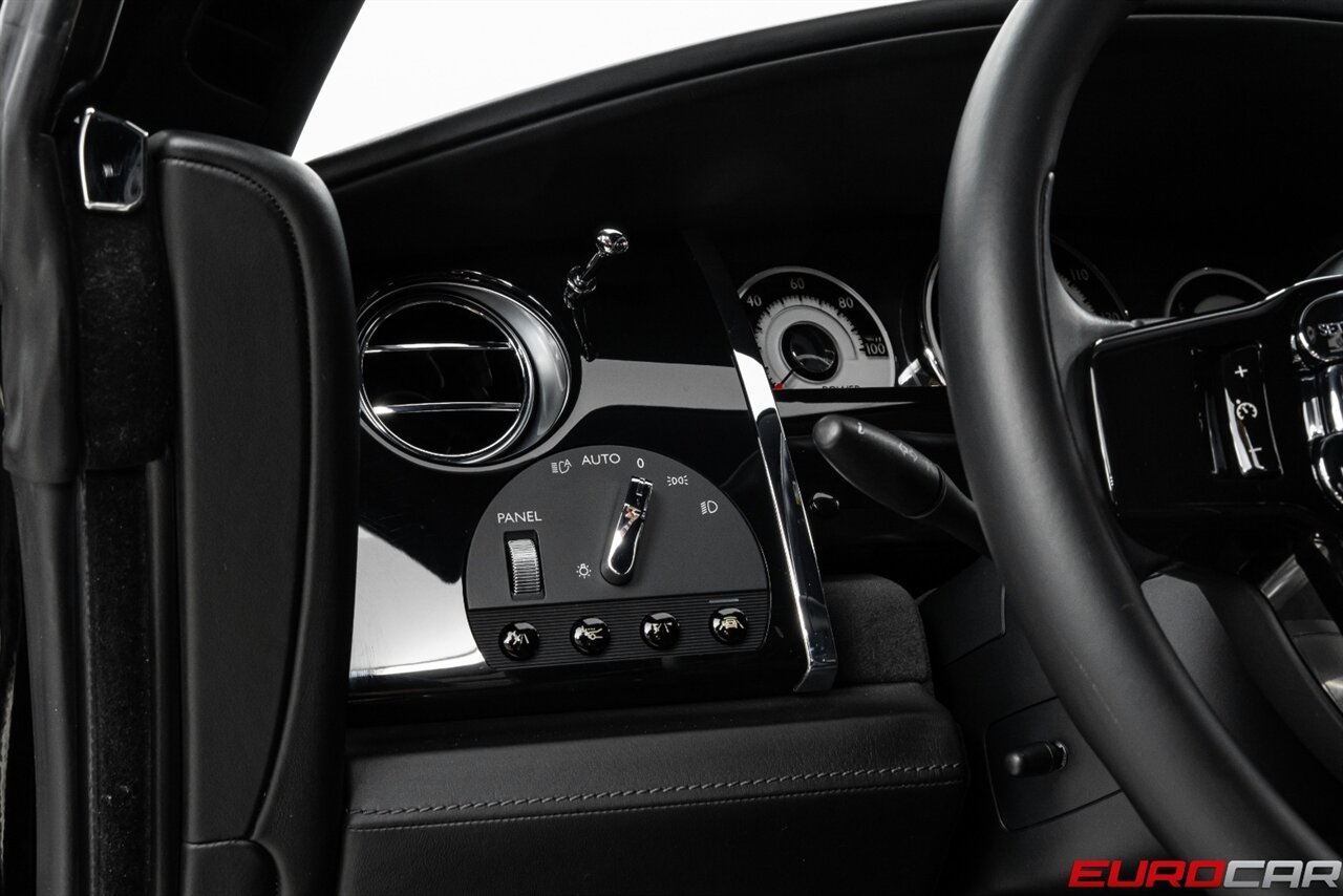 2014 Rolls-Royce Wraith *STARLIGHT HEADLINER * FRESH SERVICE* - Photo 25 - Costa Mesa, CA 92626