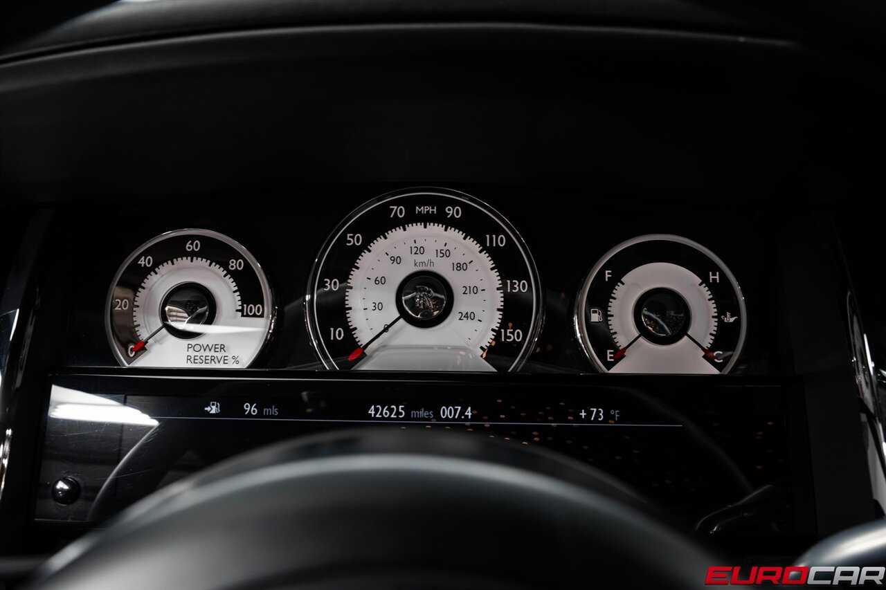 2014 Rolls-Royce Wraith *STARLIGHT HEADLINER * FRESH SERVICE* - Photo 26 - Costa Mesa, CA 92626
