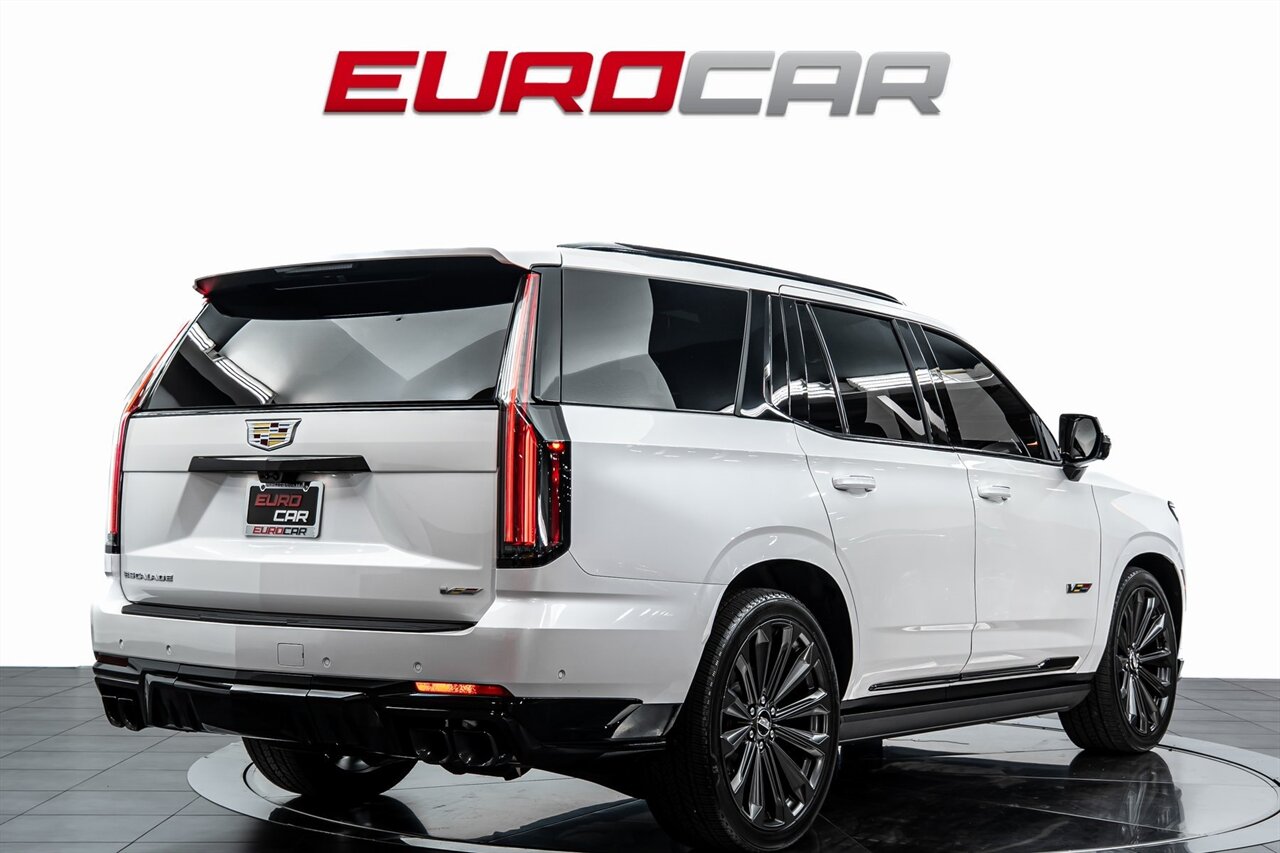 2025 Cadillac Escalade-V V-Series *REAR SEAT ENTERTAINMENT * 7 SEATER*   - Photo 5 - Costa Mesa, CA 92626