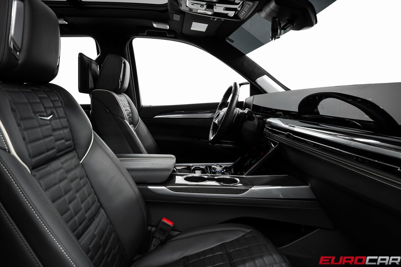 2025 Cadillac Escalade-V V-Series *REAR SEAT ENTERTAINMENT * 7 SEATER*   - Photo 35 - Costa Mesa, CA 92626