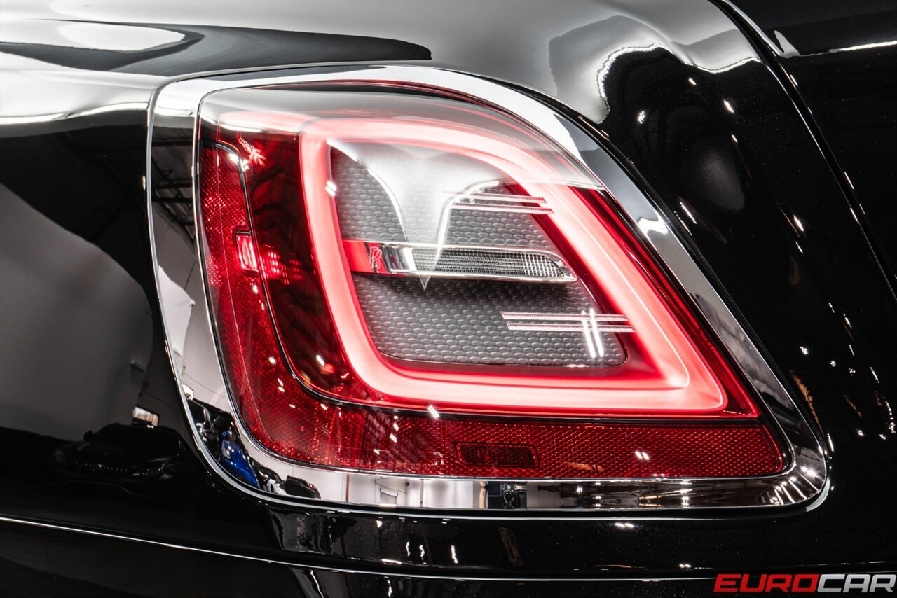 2022 Rolls-Royce Ghost  *GHOST PACKAGE * REAR THEATER * ILLUMINATED FASCIA* - Photo 18 - Costa Mesa, CA 92626