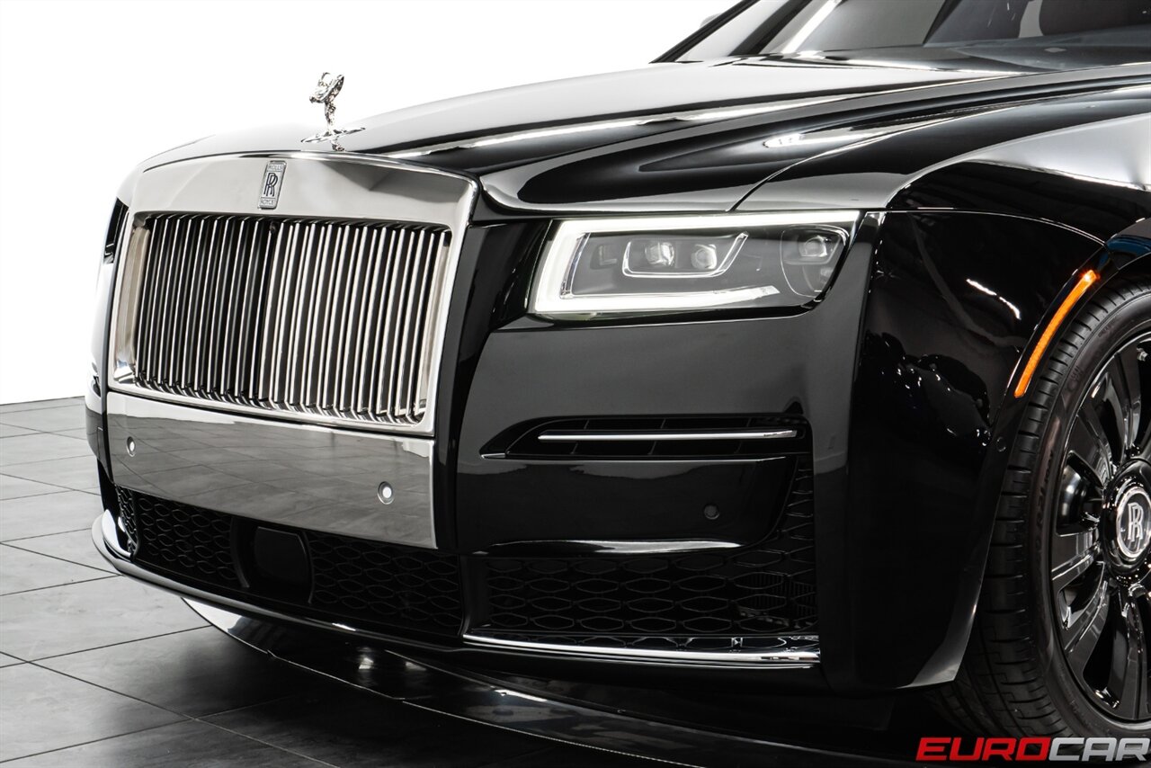 2022 Rolls-Royce Ghost  *GHOST PACKAGE * REAR THEATER * ILLUMINATED FASCIA* - Photo 12 - Costa Mesa, CA 92626