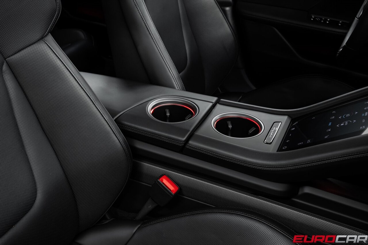 2023 Porsche Taycan Turbo S *VOSSEN WHEELS * PASSENGER DISPLAY* - Photo 37 - Costa Mesa, CA 92626