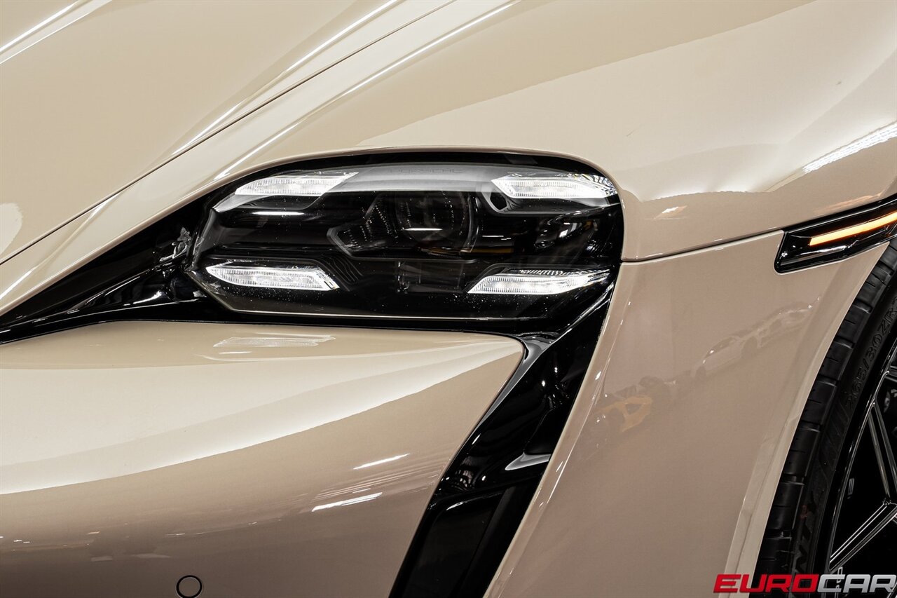 2023 Porsche Taycan Turbo S *VOSSEN WHEELS * PASSENGER DISPLAY* - Photo 11 - Costa Mesa, CA 92626