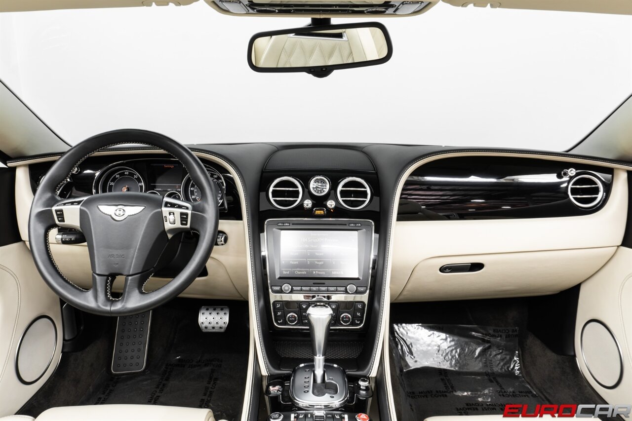 2013 Bentley Continental GT  *MULLINER DRIVING SPECIFICATION * DUO-TONE INTERIOR* - Photo 25 - Costa Mesa, CA 92626