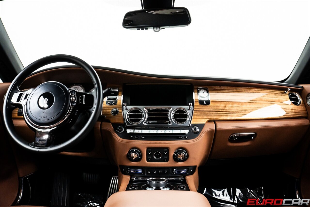 2020 Rolls-Royce Wraith  *SHOOTING STAR HEADLINER * PALDAO WOOD* - Photo 18 - Costa Mesa, CA 92626