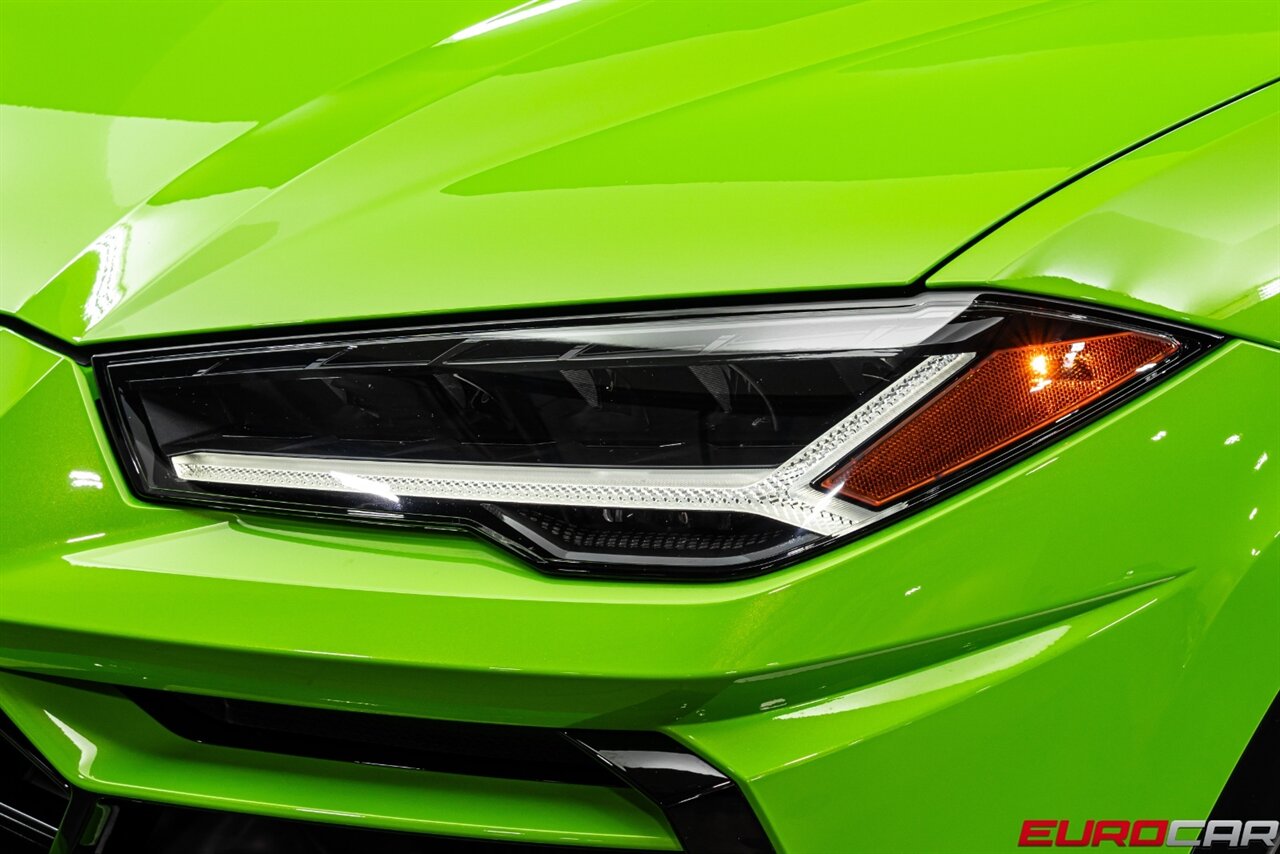2021 Lamborghini Urus *CARBON FIBER INTERIOR * STYLING PACKAGE* - Photo 10 - Costa Mesa, CA 92626