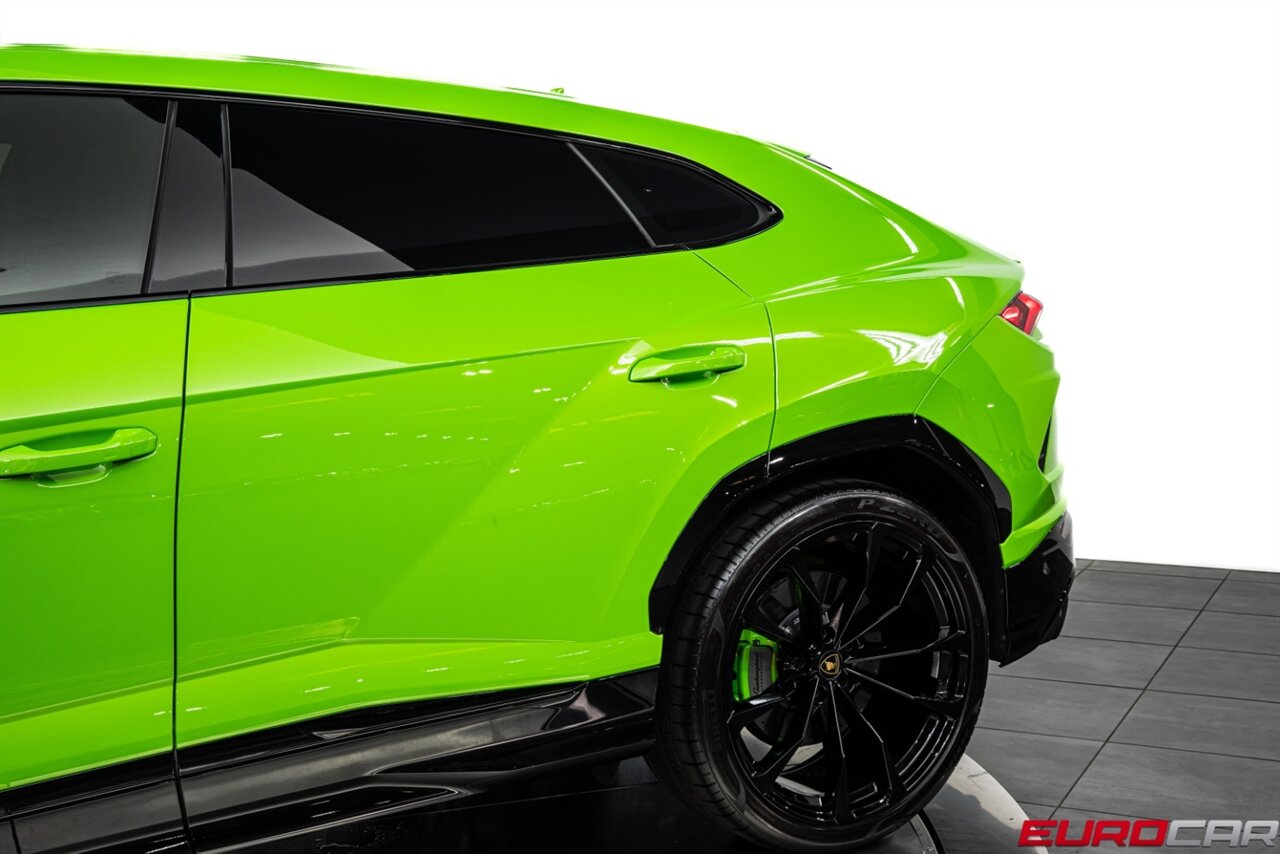 2021 Lamborghini Urus *CARBON FIBER INTERIOR * STYLING PACKAGE* - Photo 14 - Costa Mesa, CA 92626