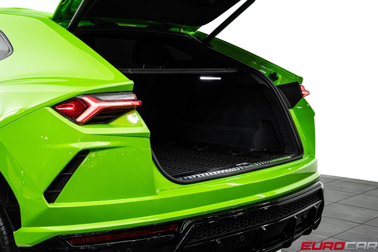 2021 Lamborghini Urus *CARBON FIBER INTERIOR * STYLING PACKAGE* - Photo 16 - Costa Mesa, CA 92626