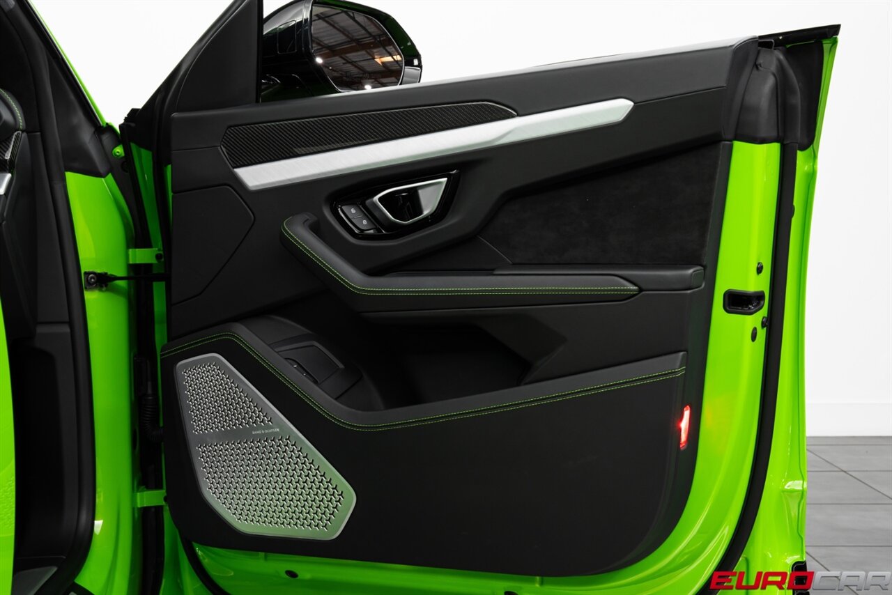 2021 Lamborghini Urus *CARBON FIBER INTERIOR * STYLING PACKAGE* - Photo 22 - Costa Mesa, CA 92626
