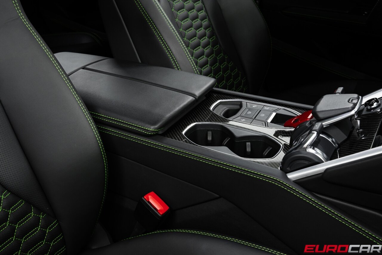 2021 Lamborghini Urus *CARBON FIBER INTERIOR * STYLING PACKAGE* - Photo 32 - Costa Mesa, CA 92626