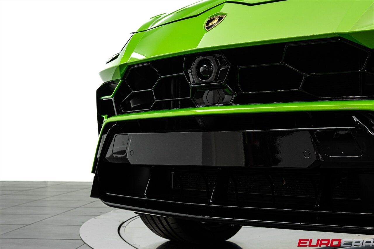 2021 Lamborghini Urus *CARBON FIBER INTERIOR * STYLING PACKAGE* - Photo 9 - Costa Mesa, CA 92626