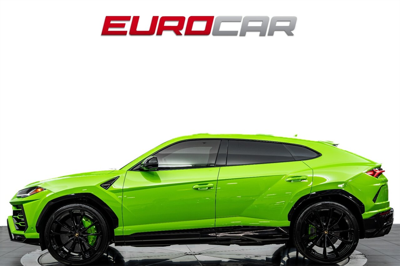 2021 Lamborghini Urus *CARBON FIBER INTERIOR * STYLING PACKAGE* - Photo 2 - Costa Mesa, CA 92626