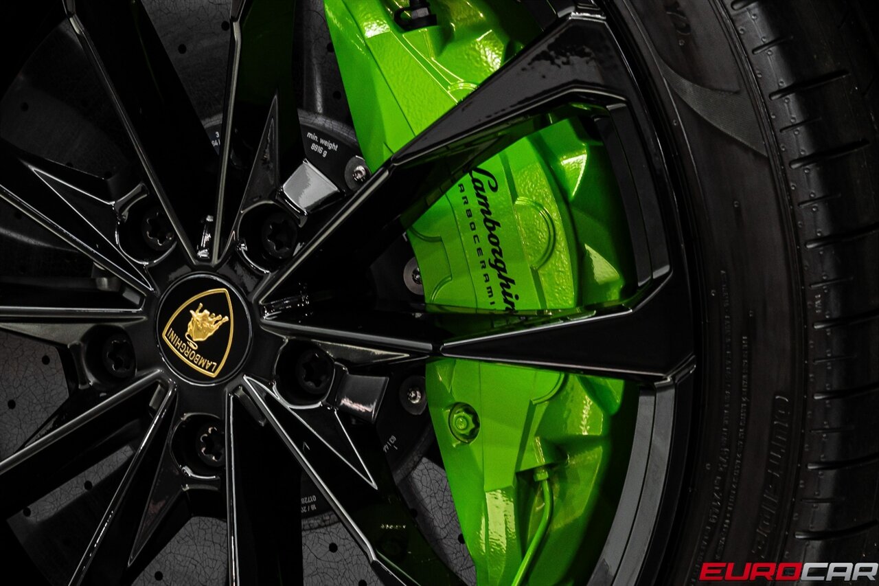 2021 Lamborghini Urus *CARBON FIBER INTERIOR * STYLING PACKAGE* - Photo 20 - Costa Mesa, CA 92626